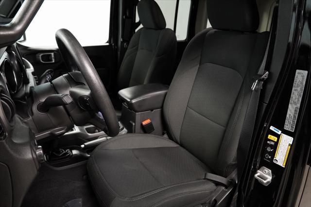 Photo of 2022 Black Clearcoat Jeep Wrangler Unlimited