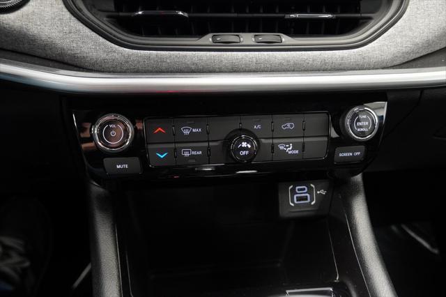Photo of 2024 Hydro Blue Pearlcoat Jeep Compass