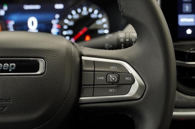 Photo of 2024 Hydro Blue Pearlcoat Jeep Compass