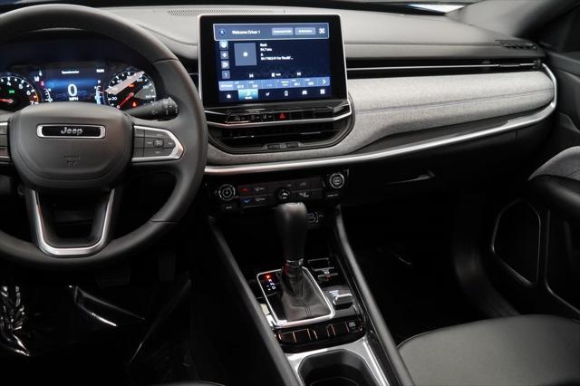 Photo of 2024 Hydro Blue Pearlcoat Jeep Compass