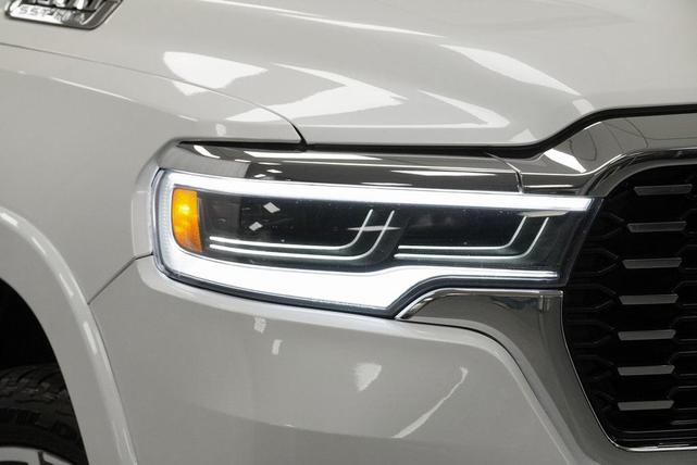 Photo of 2025 Ivory White Tri-Coat Pearlcoat RAM 1500