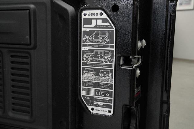 Photo of 2024 Black Clearcoat Jeep Wrangler