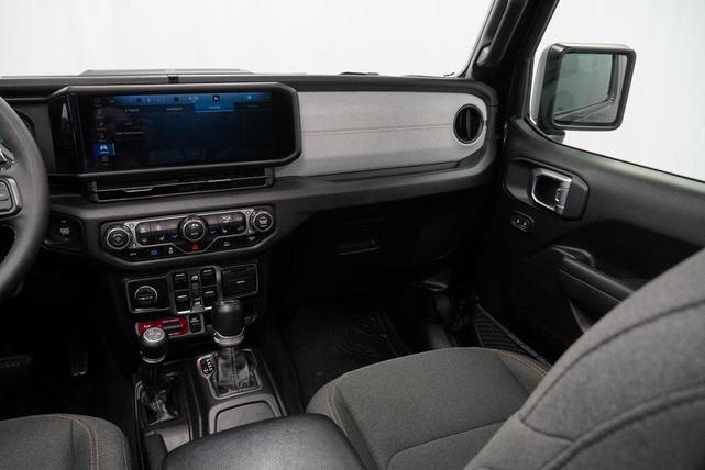 Photo of 2024 Black Clearcoat Jeep Wrangler