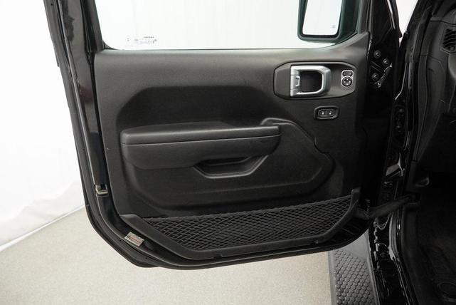 Photo of 2024 Black Clearcoat Jeep Wrangler