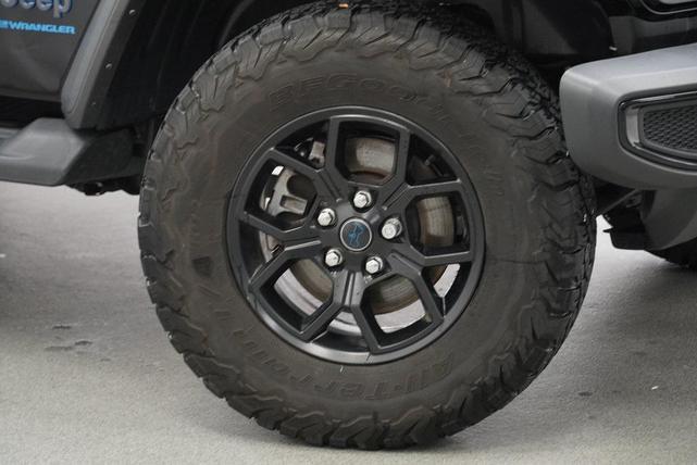 Photo of 2024 Black Clearcoat Jeep Wrangler