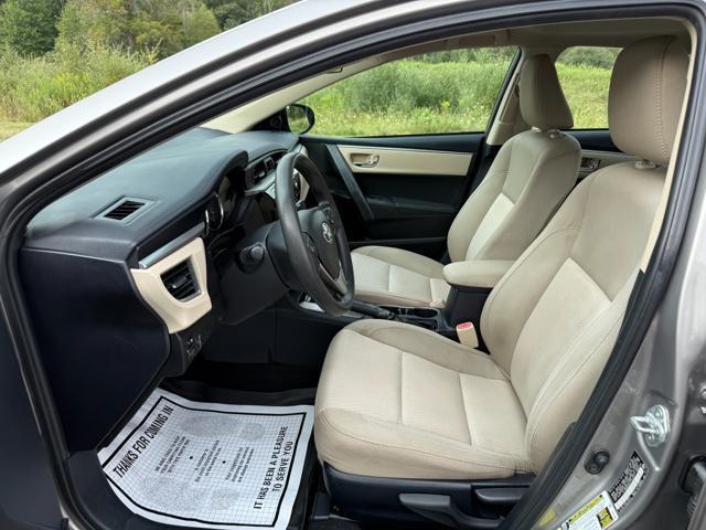Photo of 2014 Brown Toyota Corolla