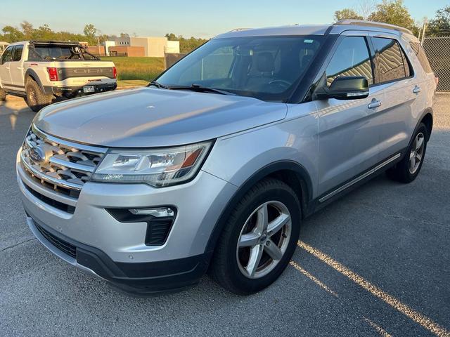 Photo of 2014 Ingot Silver Metallic Ford Explorer