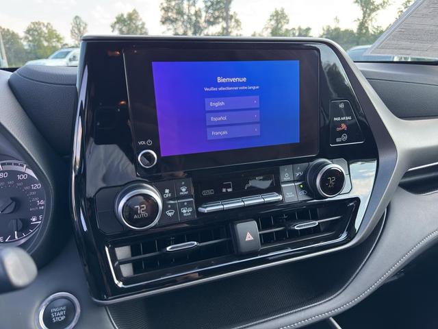 Photo of 2024 Magnetic Gray Metallic Toyota Highlander