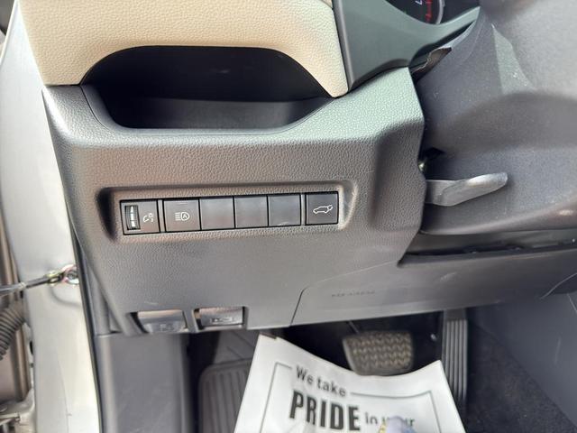Photo of 2019 Silver Sky Metallic Toyota RAV4