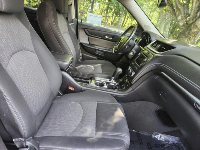 Photo of 2016 Black Chevrolet Traverse