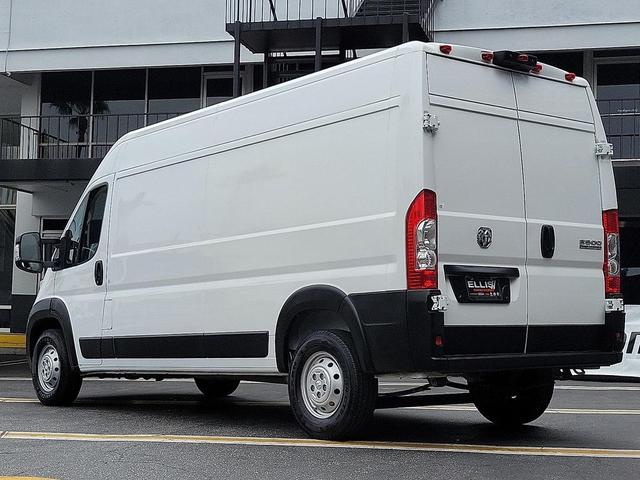 Photo of 2023 Bright White Clearcoat RAM ProMaster 2500