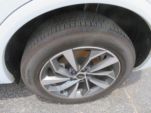 Photo of 2023 White Audi Q5