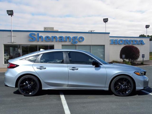 Photo of 2025 Silver Honda Civic