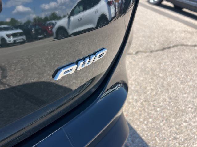 Photo of 2022 Forged Green Metallic Ford Edge