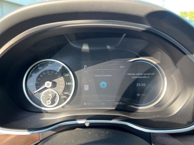 Photo of 2024 Alta White Genesis G80