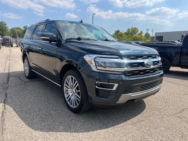 Photo of 2023 Stone Blue Metallic Ford Expedition