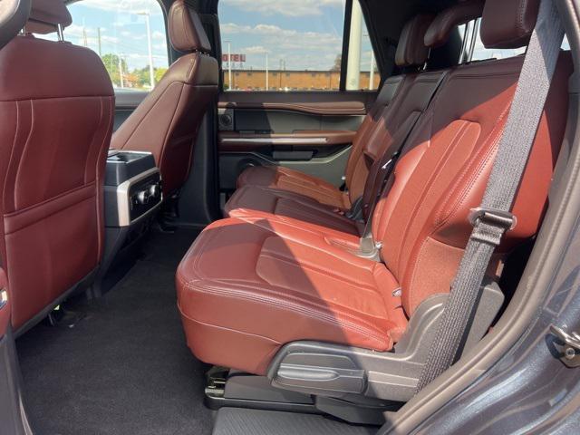 Photo of 2023 Stone Blue Metallic Ford Expedition