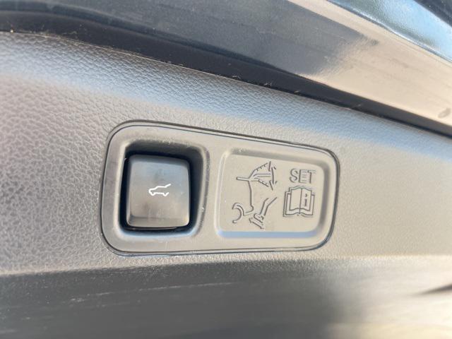 Photo of 2023 Stone Blue Metallic Ford Expedition