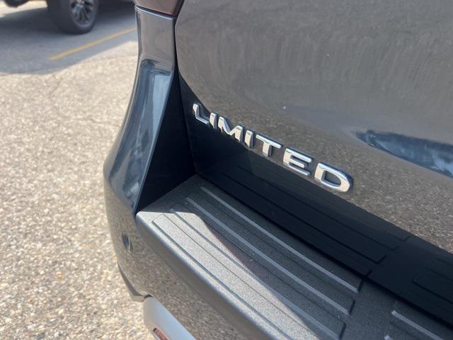 Photo of 2023 Stone Blue Metallic Ford Expedition