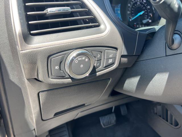 Photo of 2022 Agate Black Metallic Ford Edge