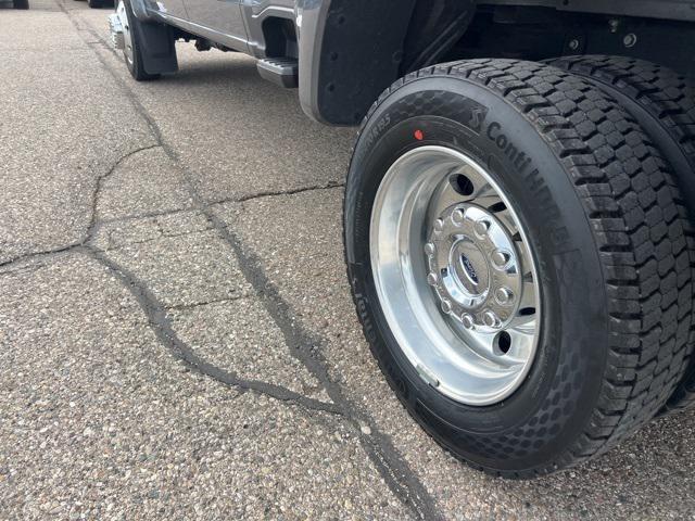 Photo of 2024 Carbonized Gray Metallic Ford F-450