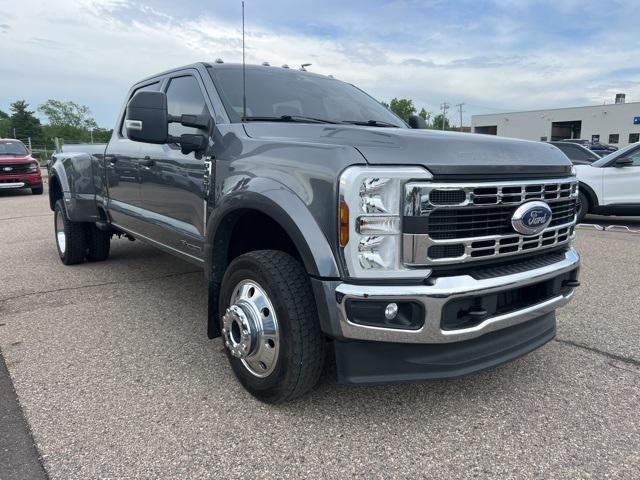 Photo of 2024 Carbonized Gray Metallic Ford F-450