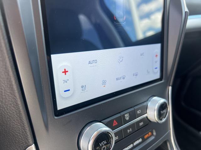 Photo of 2022 Carbonized Gray Metallic Ford Edge