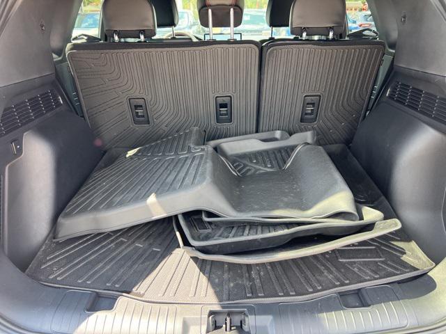 Photo of 2024 Carbonized Gray Metallic Ford Escape