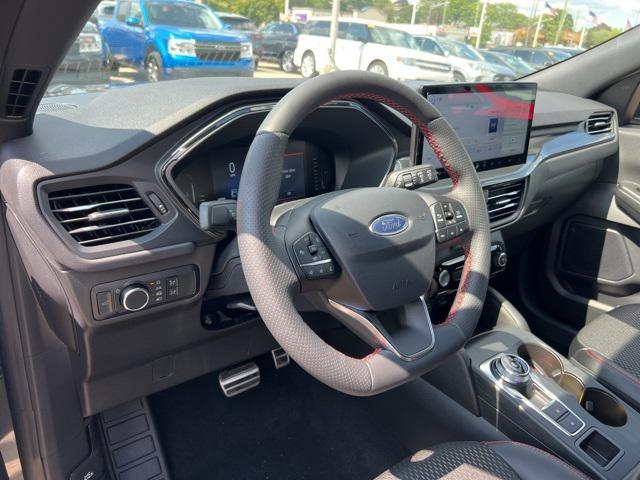 Photo of 2024 Carbonized Gray Metallic Ford Escape
