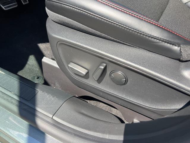 Photo of 2024 Carbonized Gray Metallic Ford Escape