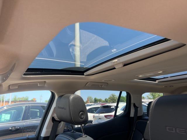 Photo of 2023 Ebony Twilight Metallic GMC Acadia