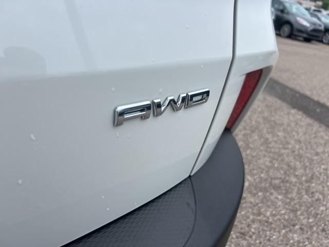 Photo of 2023 Star White Metallic Tri-Coat Ford Escape