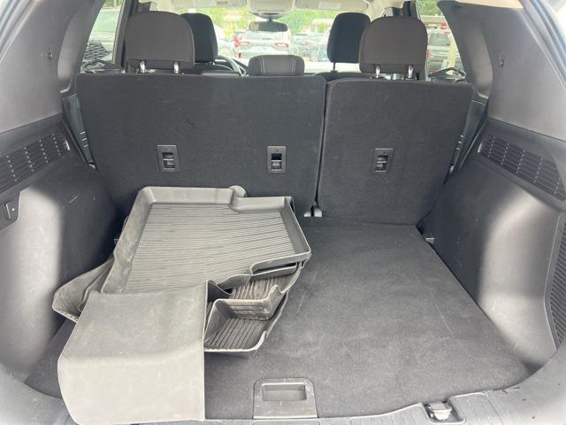 Photo of 2023 Star White Metallic Tri-Coat Ford Escape