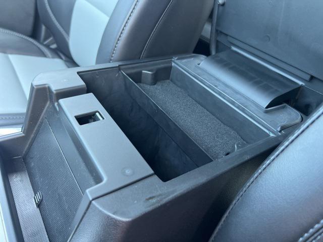 Photo of 2022 Iconic Silver Metallic Ford Explorer