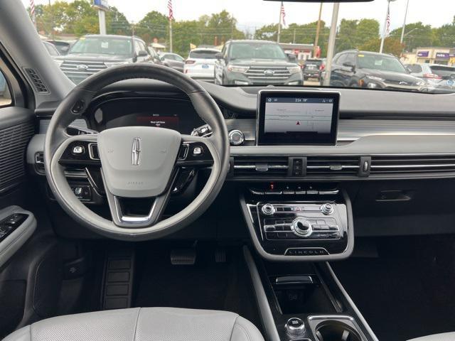 Photo of 2022 Infinite Black Metallic Clearcoat Lincoln Corsair