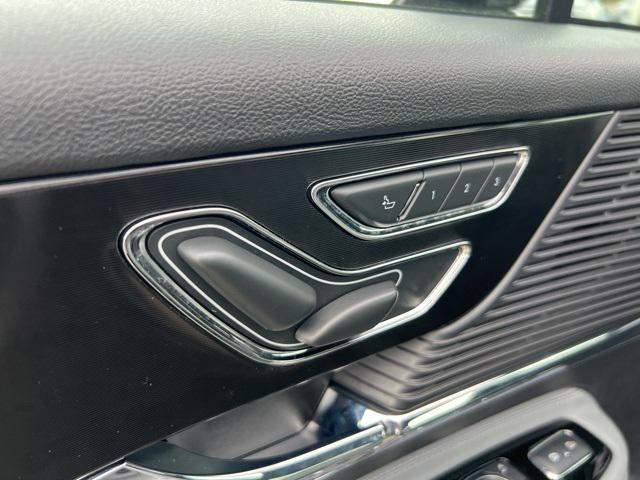 Photo of 2022 Infinite Black Metallic Clearcoat Lincoln Corsair
