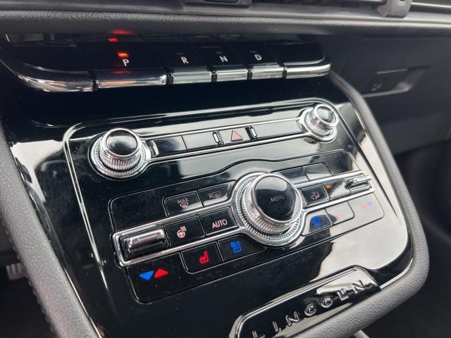 Photo of 2022 Infinite Black Metallic Clearcoat Lincoln Corsair