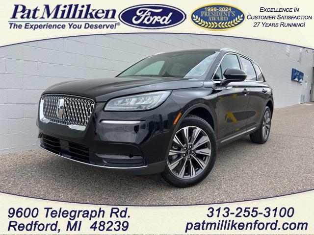 Photo of 2022 Infinite Black Metallic Clearcoat Lincoln Corsair