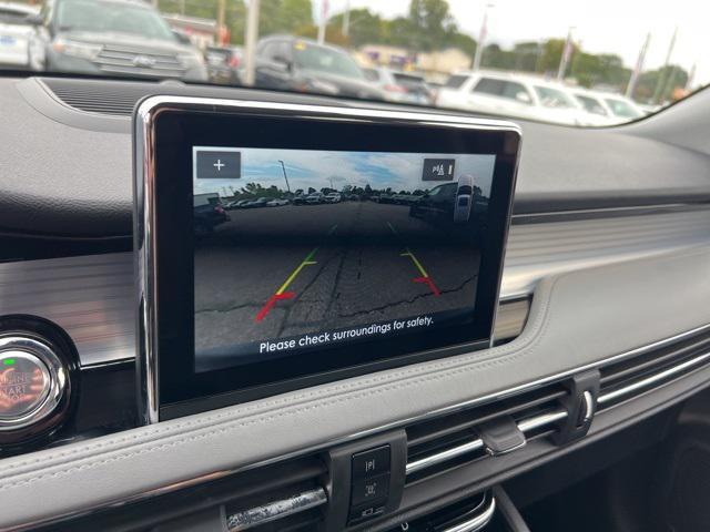 Photo of 2022 Infinite Black Metallic Clearcoat Lincoln Corsair