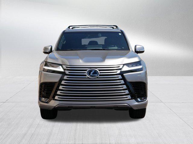 Photo of 2024 Atomic Silver Lexus LX 600