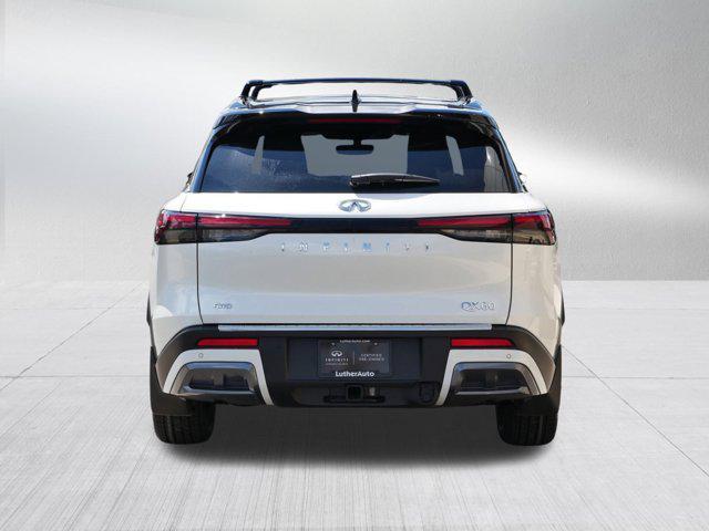 Photo of 2024 Majestic White/Black Obsidian INFINITI QX60