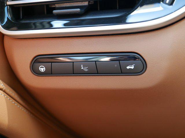 Photo of 2024 Majestic White/Black Obsidian INFINITI QX60