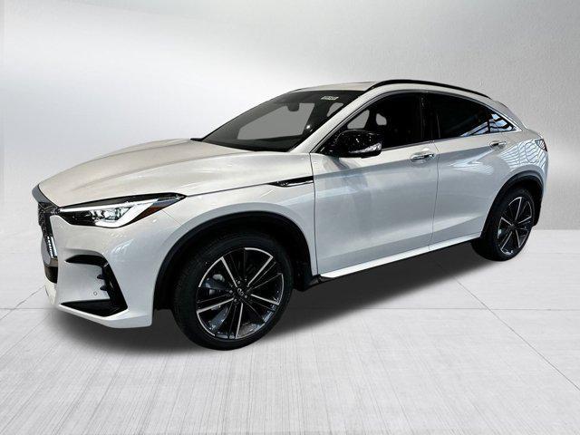 Photo of 2025 Radiant White INFINITI QX55
