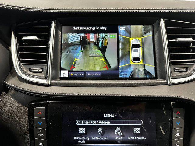 Photo of 2025 Radiant White INFINITI QX55