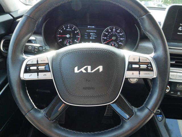 Photo of 2022 Glacial White Pearl Kia Telluride