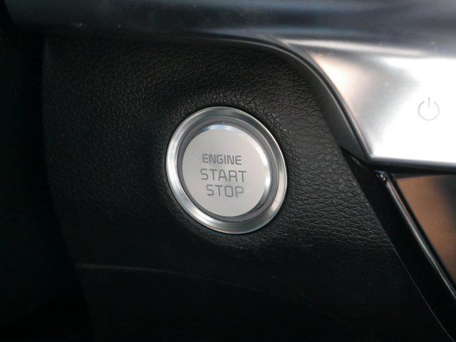 Photo of 2022 Glacial White Pearl Kia Telluride