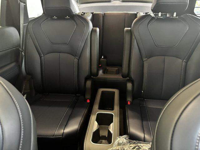 Photo of 2026 Graphite Shadow/Black Obsidian INFINITI QX60