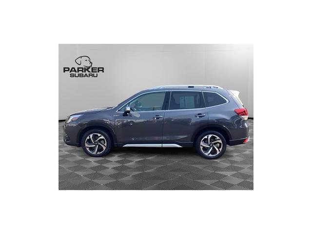 Photo of 2022 Magnetite Gray Metallic Subaru Forester