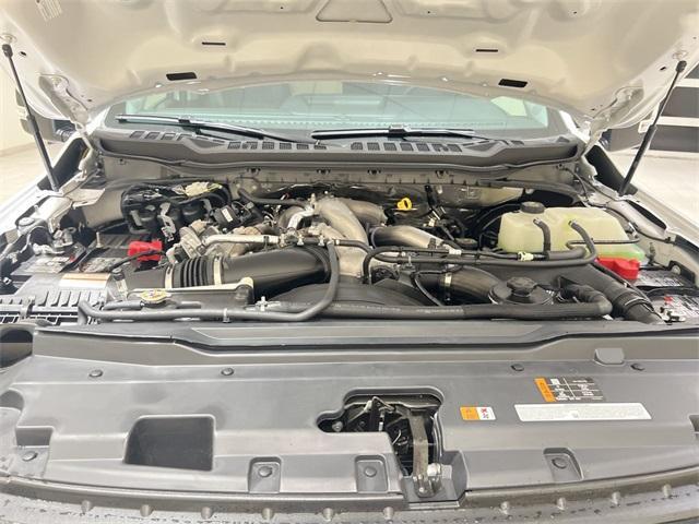 Photo of 2025 Oxford White Ford F-350