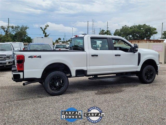 Photo of 2023 Oxford White Ford F-350